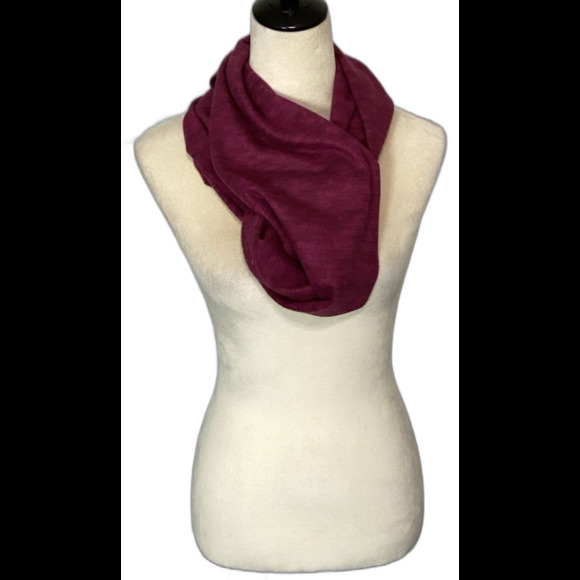 Old Navy Infinity Scarf One Size 36” in Length Color Raspberry - Picture 1 of 3
